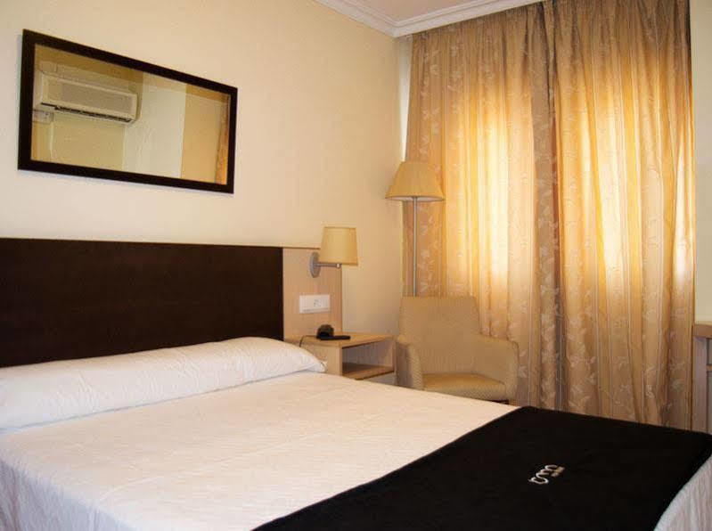 Hotel Room Понтеведра Экстерьер фото